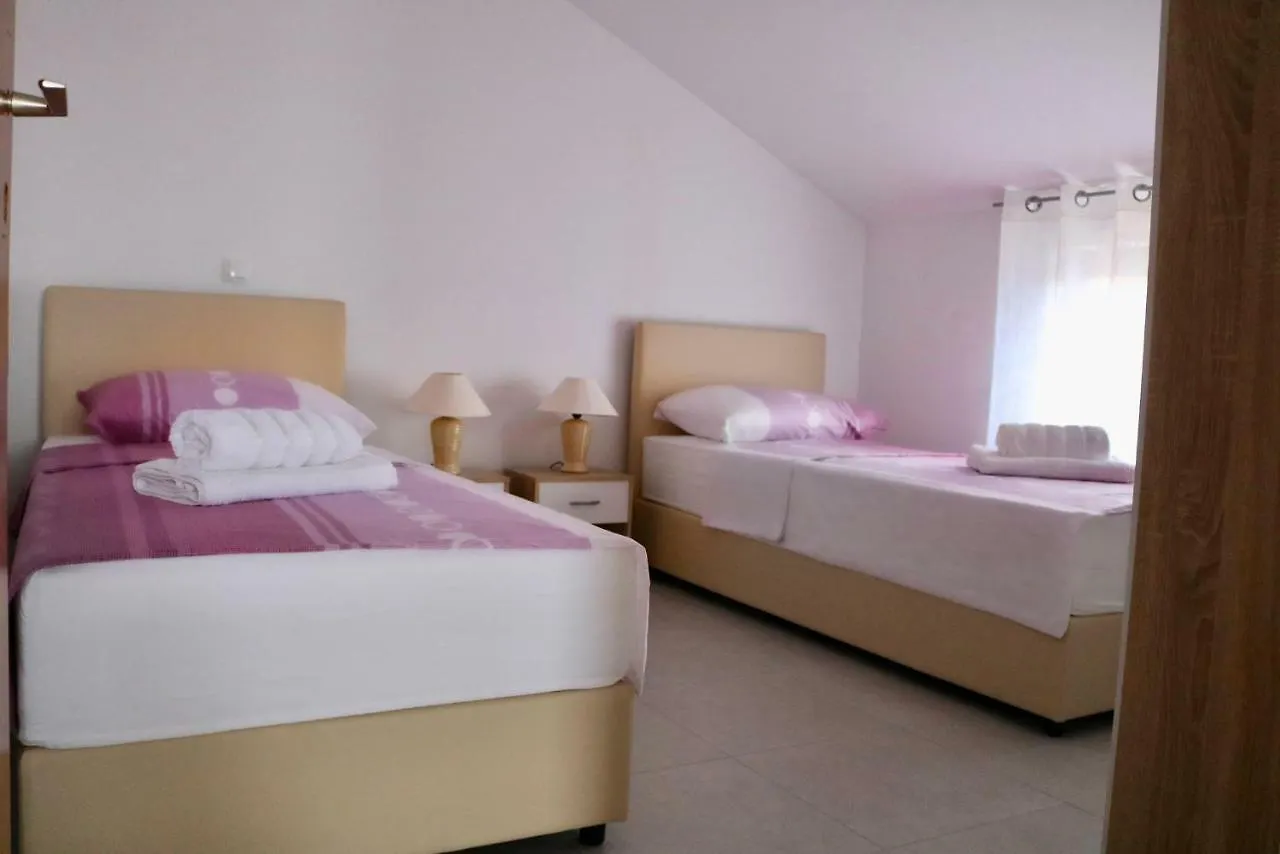 Stars Apartment Gornji Karin